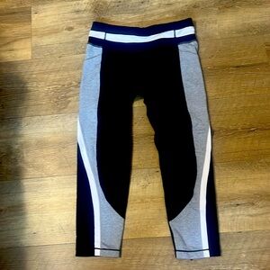 Athleta girl Capri leggings